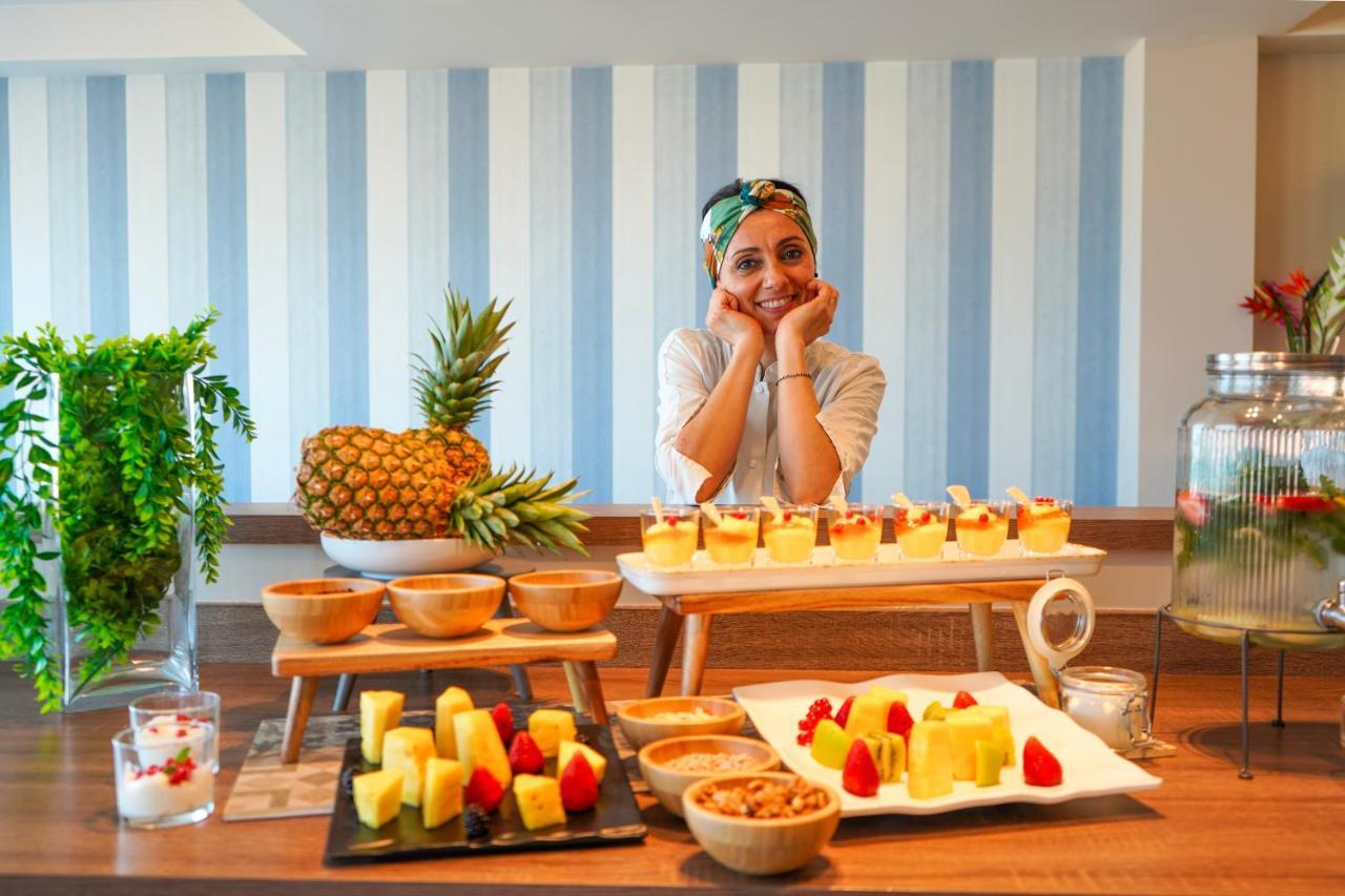 Hotel Alexandra - Beach Front - Healthy Xxl Breakfast & Brunch Until 12 30 - Parking Included Misano Adriatico Eksteriør bilde